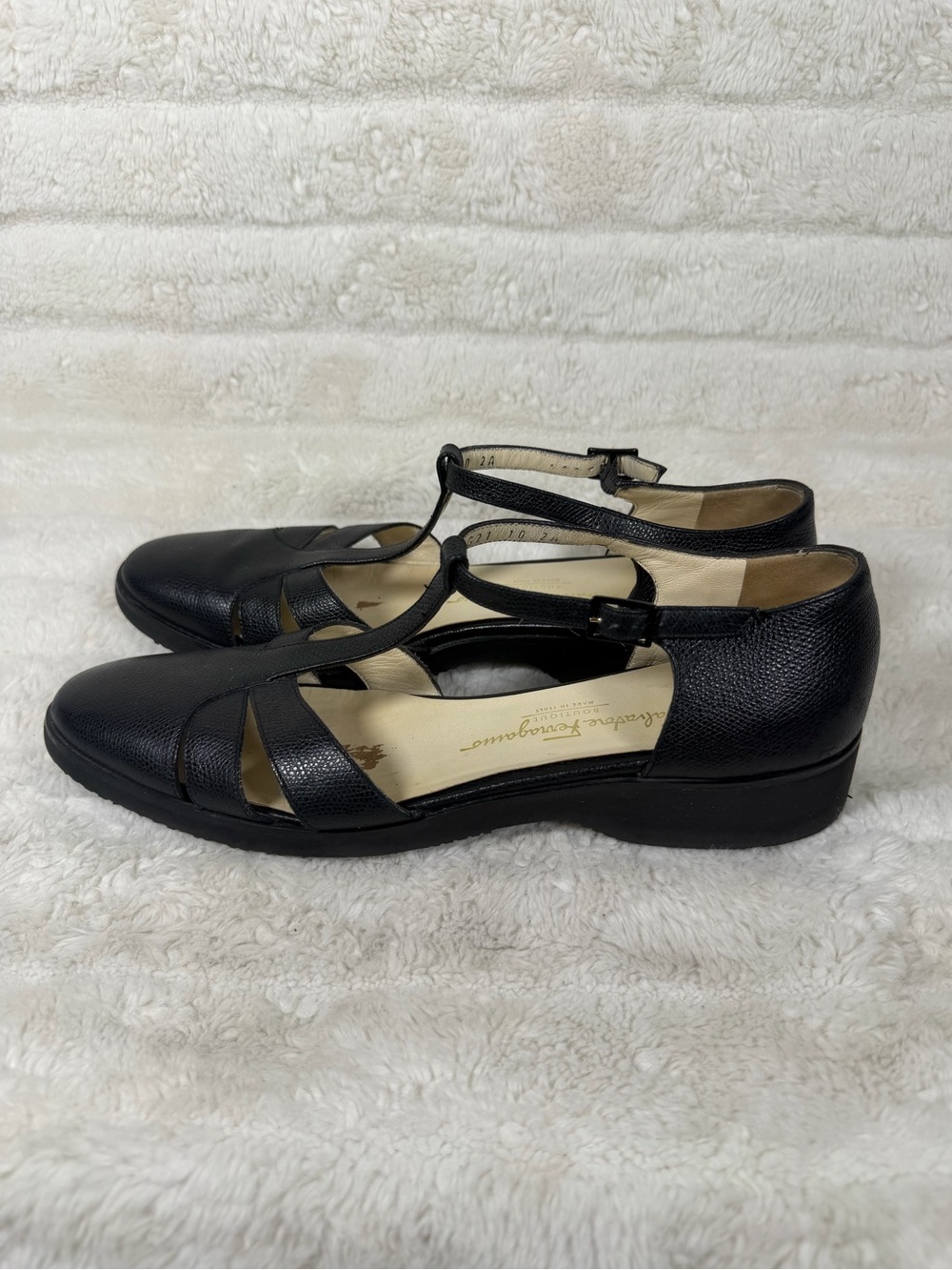 FERRAGAMO Vintage Black Pebbled Leather T-Strap Flats with Buckle - Size 10